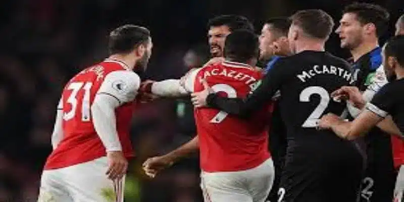 欧冠资格争夺战白热化：维拉的胜算有多大？- 爱游戏体育