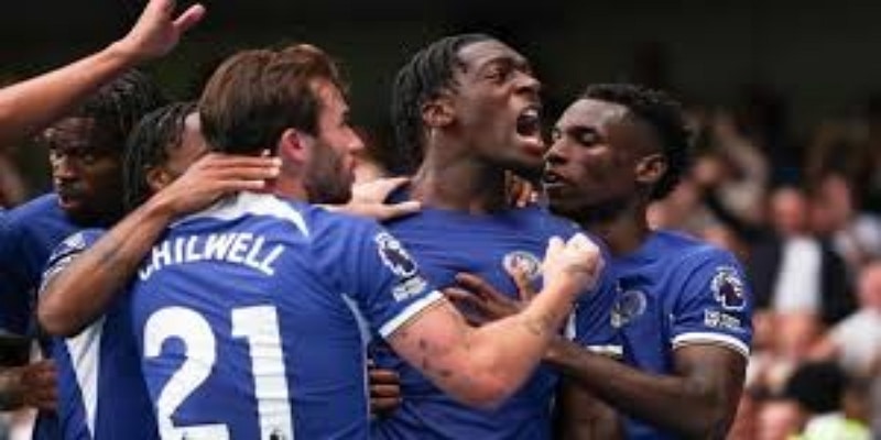 切尔西锋线拥挤与转会策略-  爱游戏体育