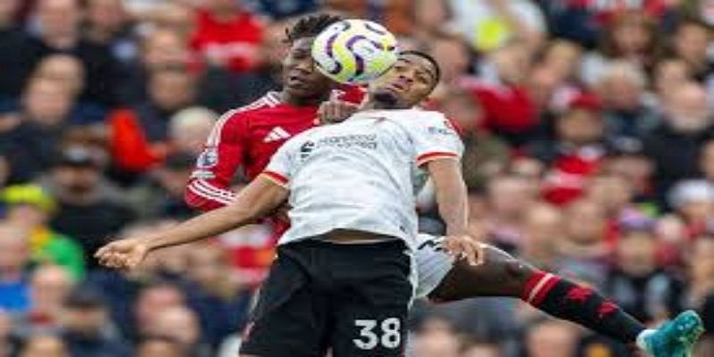 曼联并未退出竞争 -爱游戏体育独家视角- 爱游戏体育