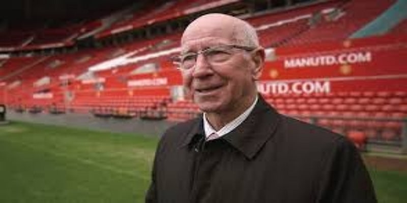 梦剧场的穿越：传奇球员重回老特拉福德-爱游戏体育