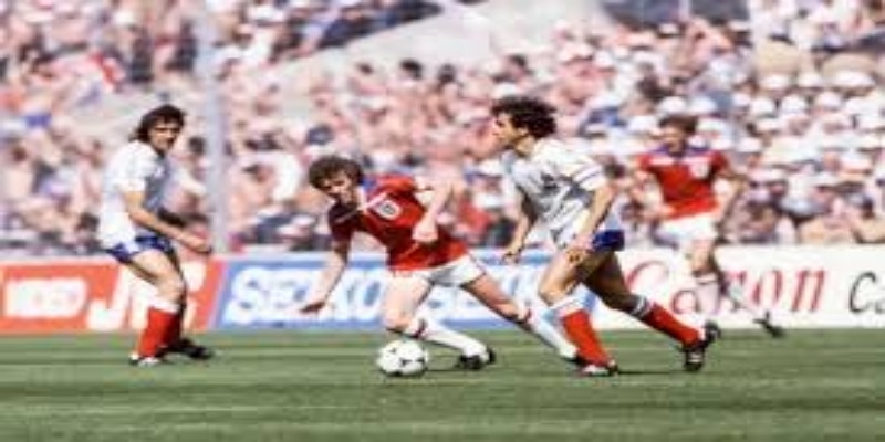 解读：踢到40岁的雄心壮志- 爱游戏体育