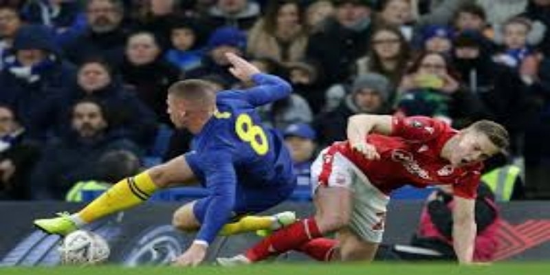 战术解析：防守反击与关键门将表现-爱游戏体育